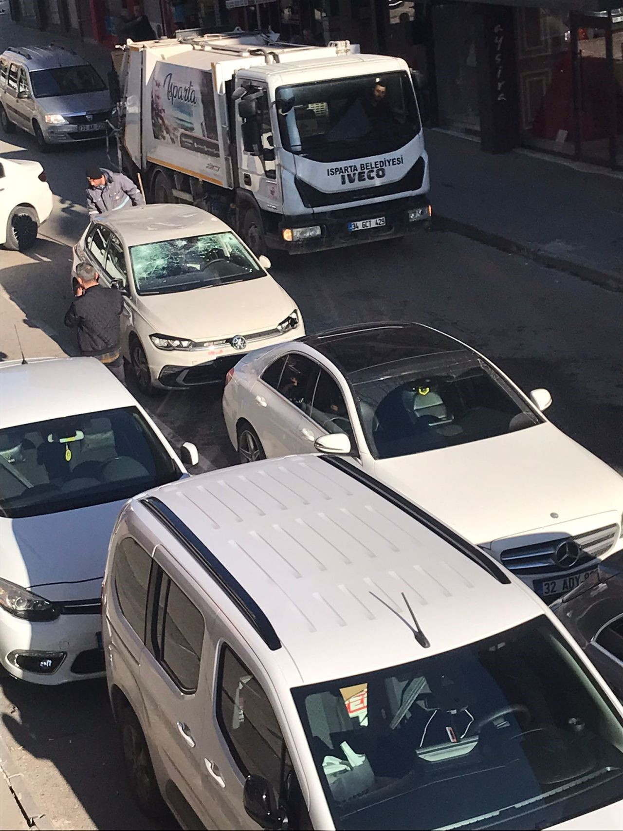 Isparta’da Gece Yarısı Dehşeti: Araca ve Apartmana Saldırdı - Sayfa 7