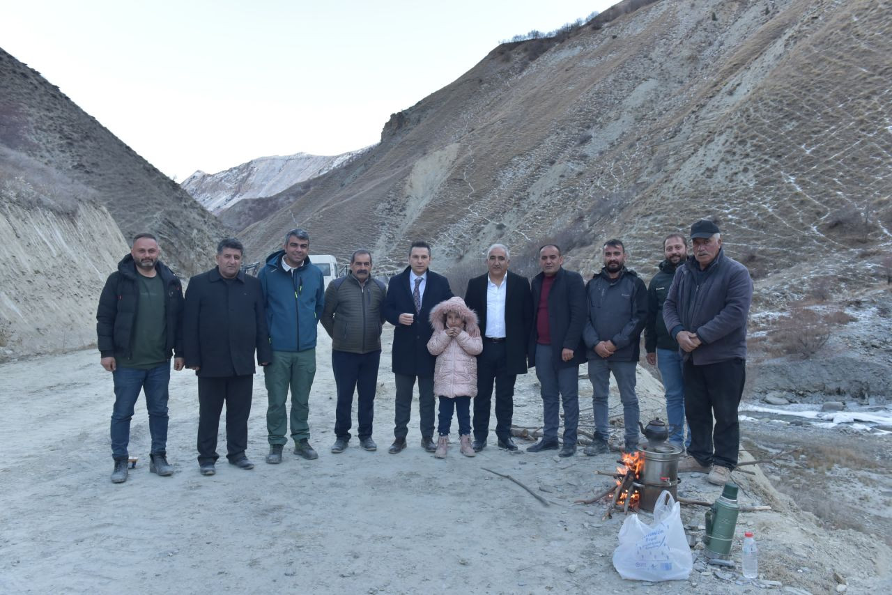 Hakkari’de Köy Yolları Yenileniyor - Sayfa 2