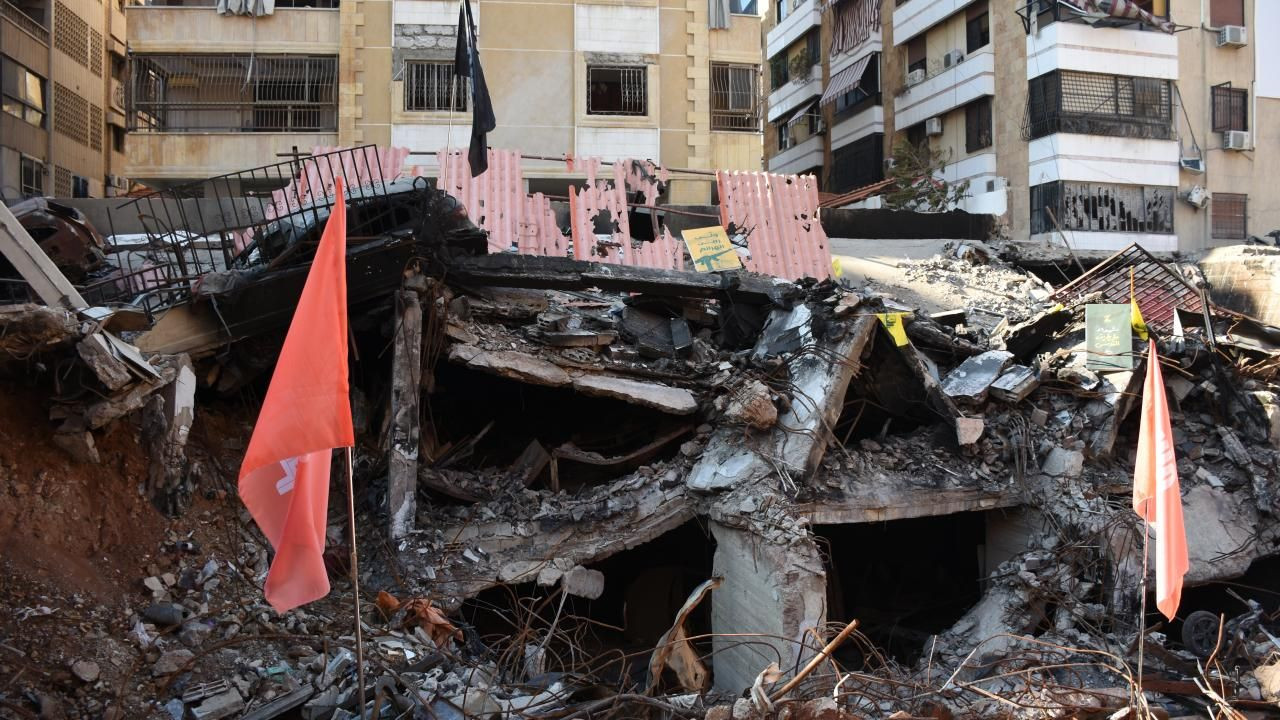 İsrail Saldırılarının İzleri: Beyrut’un Güneyi Harabeye Döndü - Sayfa 2