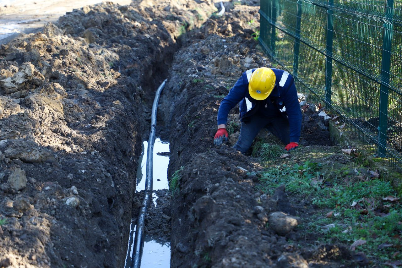 O Mahallenin içme suyu altyapısı güçleniyor - Sayfa 1