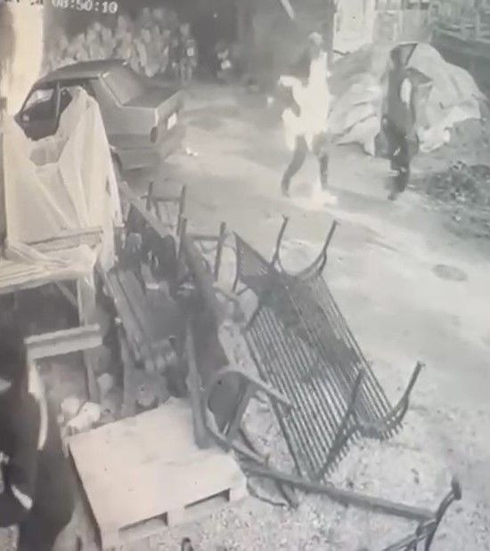 Ateşe Tiner Döken İşçi Feci Şekilde Yandı - Sayfa 2