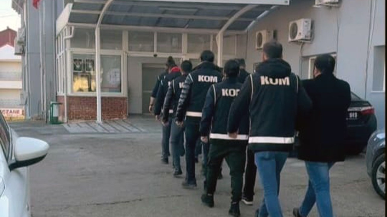 Yatağan’da Kaçak Sigara Operasyonu: 235 Bin Adet Dolu Makaron Ele Geçirildi