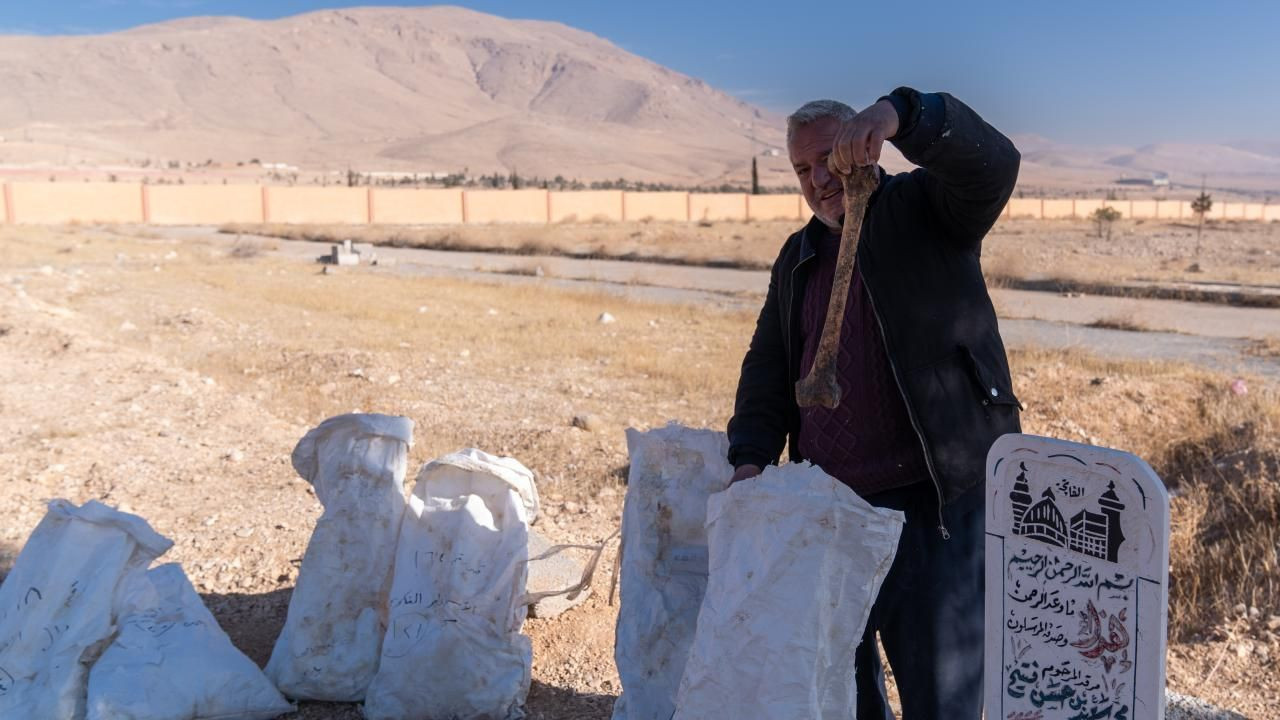 Suriye'de Toplu Mezarlar Korkunç Gerçekleri Ortaya Çıkarıyor - Sayfa 11