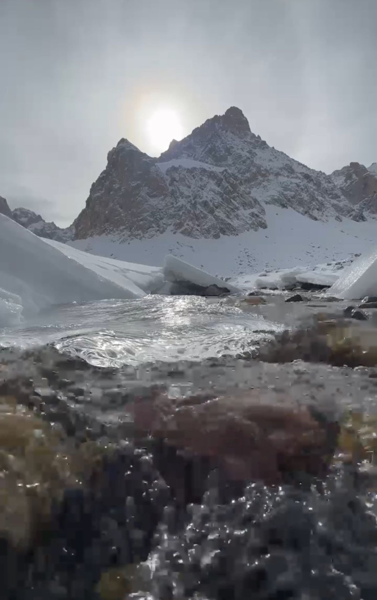 Hakkari'nin Saklı Cenneti Kar Ve Buzla Kaplandı - Sayfa 1