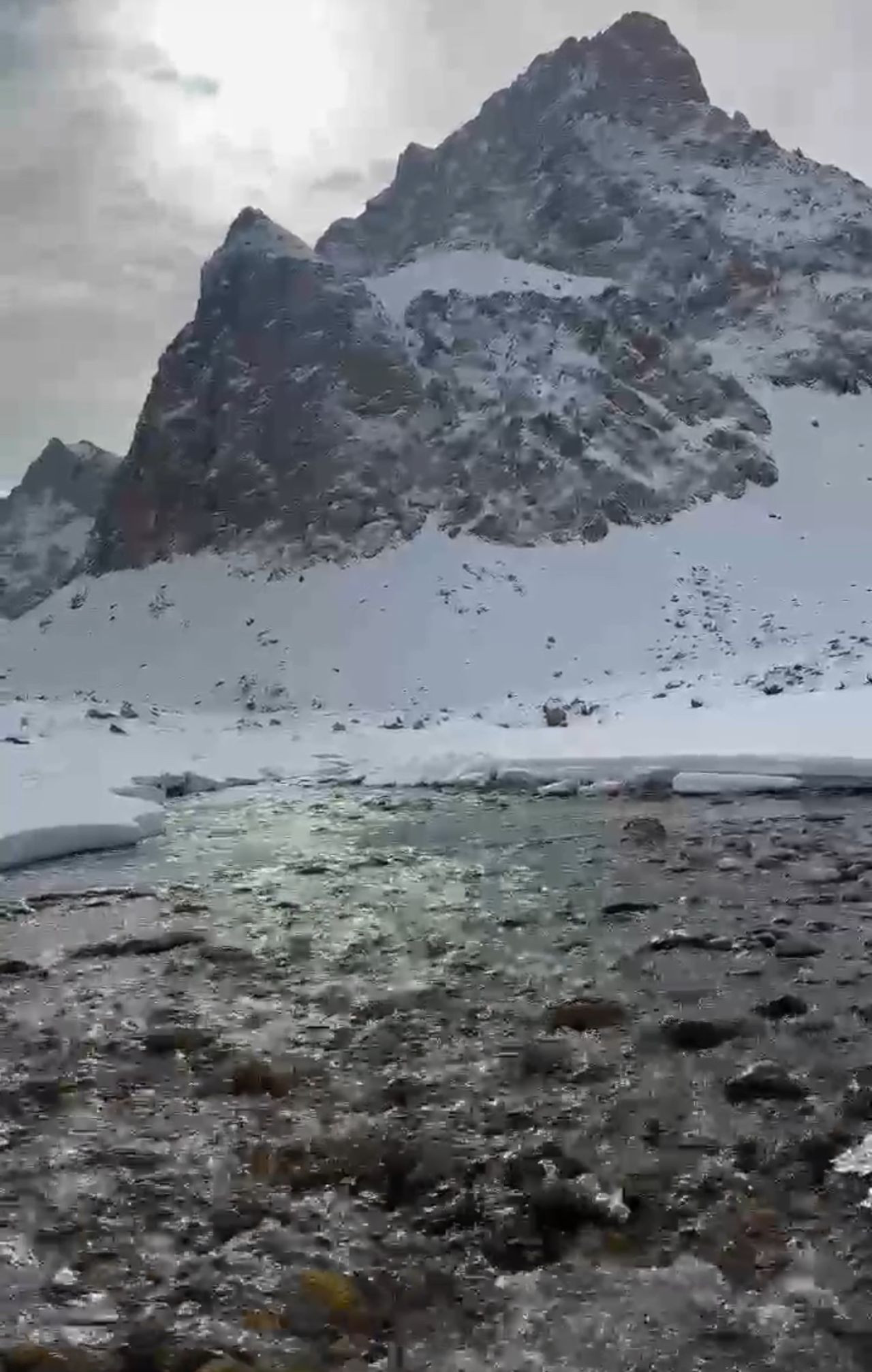 Hakkari'nin Saklı Cenneti Kar Ve Buzla Kaplandı - Sayfa 2