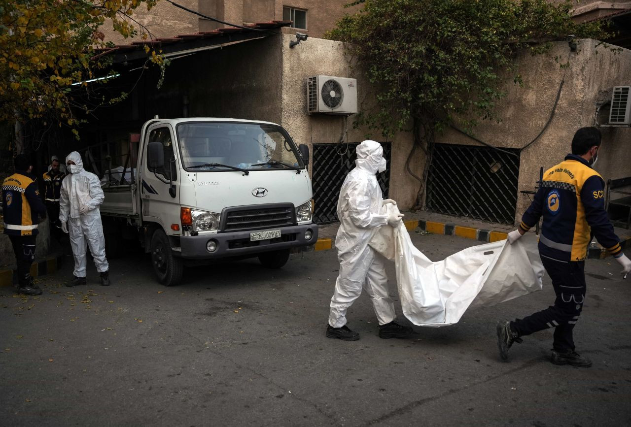 Şam’da Toplu Mezarların Kimliksiz Cenazeleri Defnediliyor - Sayfa 2