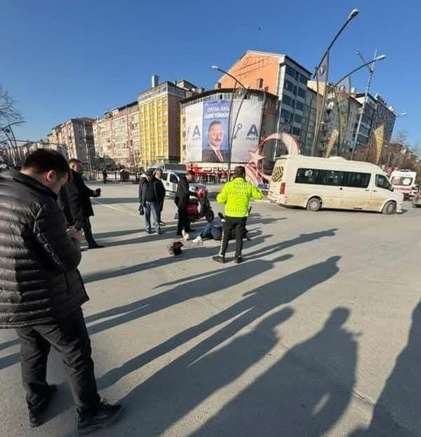 Kütahya Belediye Başkanı Kazada Yaralanan Kadına Destek Oldu - Sayfa 1