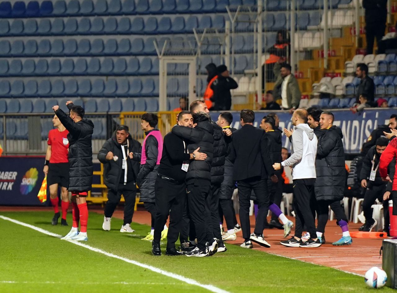 Eyüpspor: 1 - Fenerbahçe: 1 (İlk Yarı) - Sayfa 32