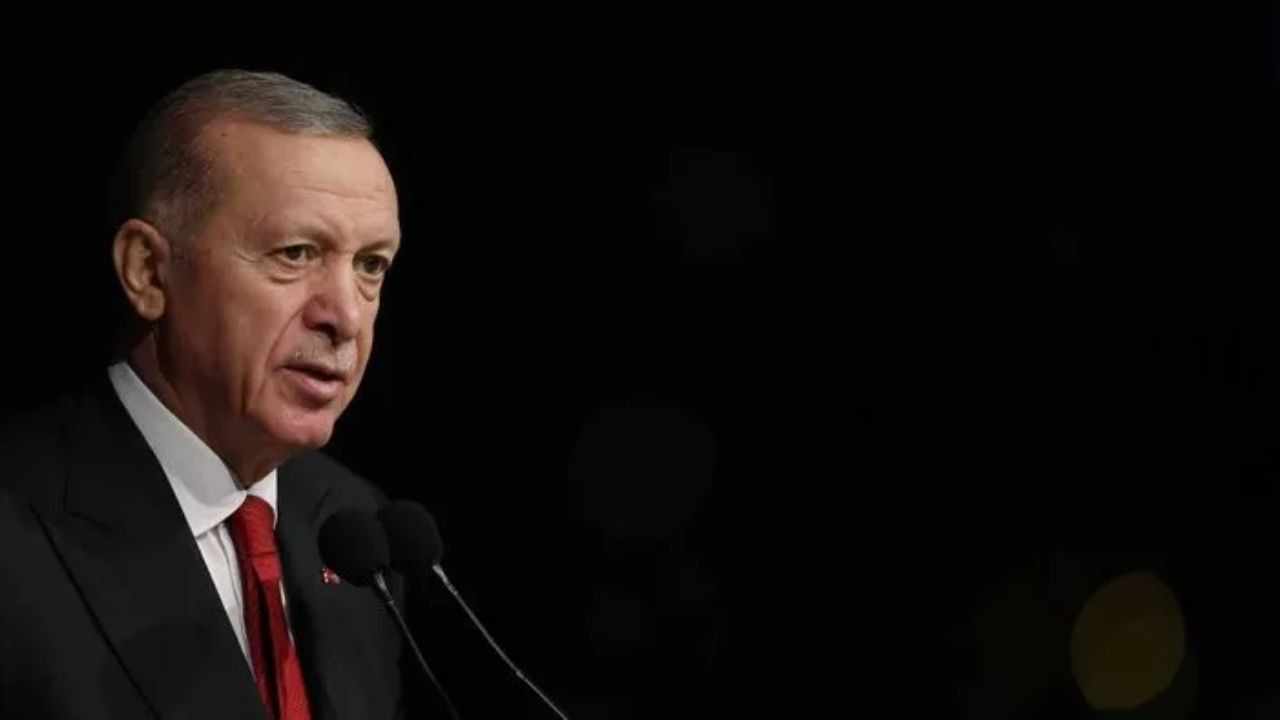 Başkan Erdoğan Mısır Dönüşünde Gazetecilerin Sorularını Yanıtladı - Sayfa 1