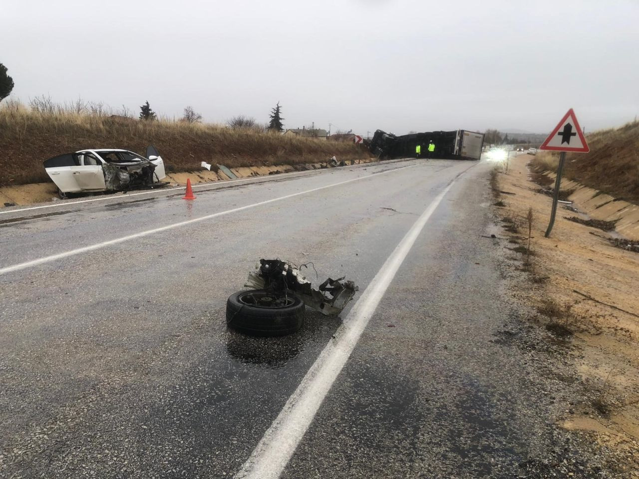 Konya'da 0tomobil İle Tır Çarpıştı: 2 Yaralı - Sayfa 4