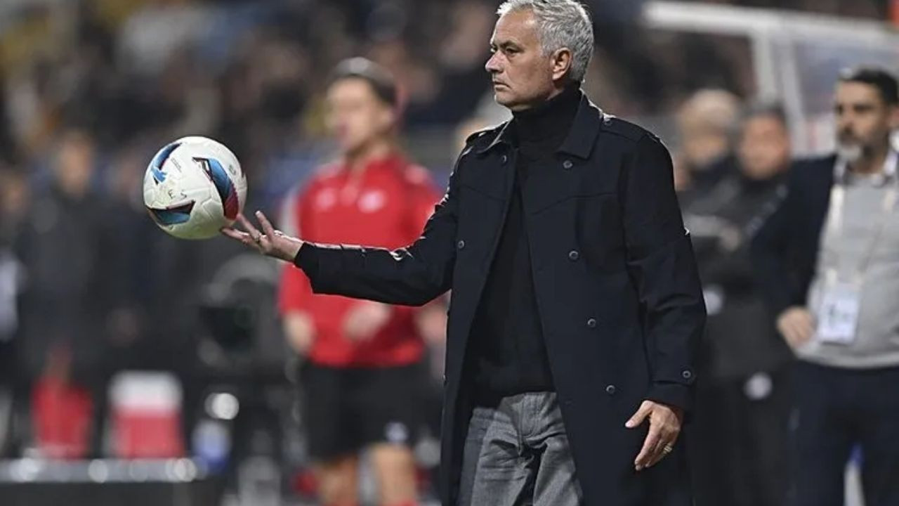 Son Zamanlarda Eleştirilerin Hedefi Olan Mourinho Bugün İstanbul'dan Ayrıldı: İşte Sebebi... - Sayfa 12