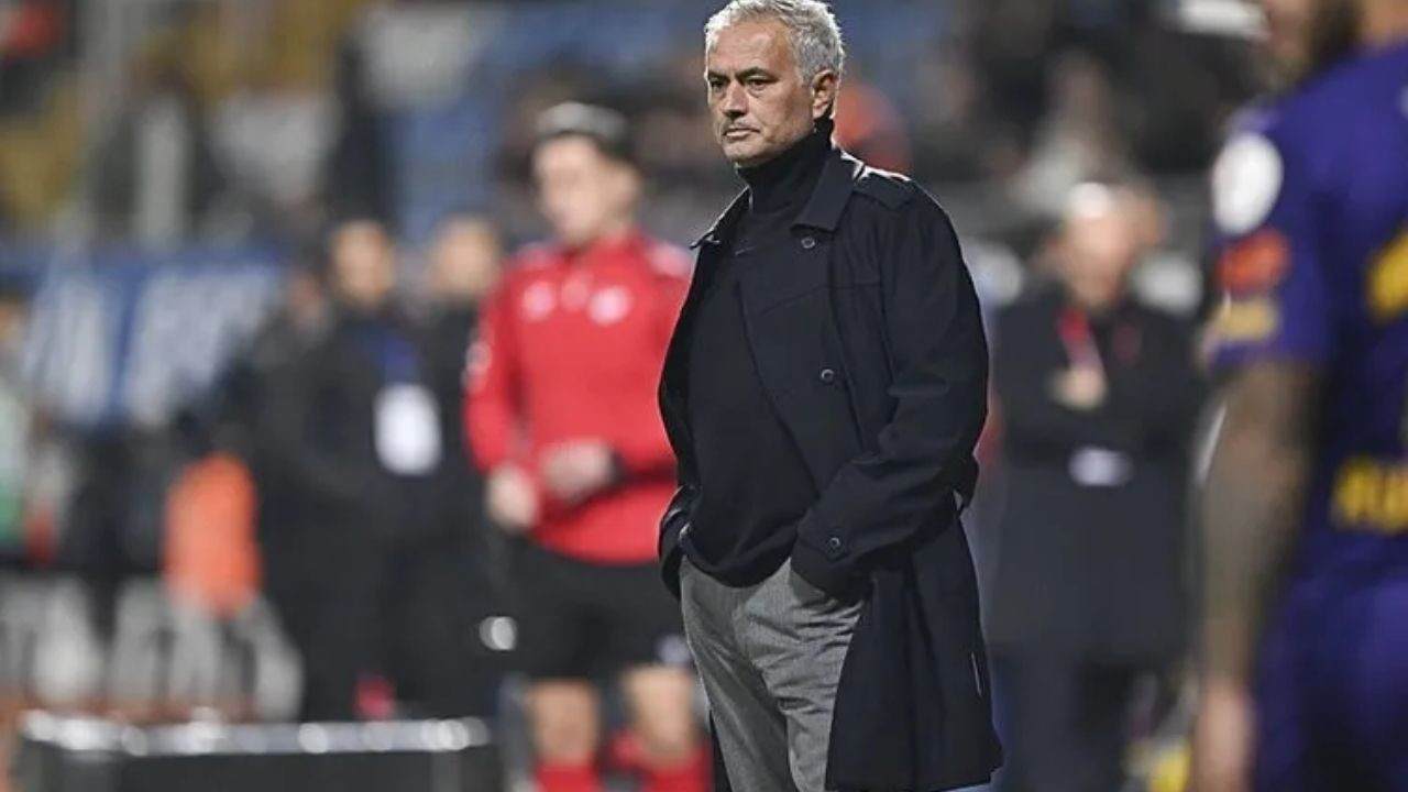 Son Zamanlarda Eleştirilerin Hedefi Olan Mourinho Bugün İstanbul'dan Ayrıldı: İşte Sebebi... - Sayfa 10