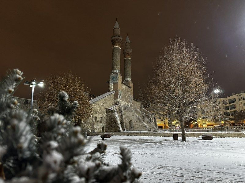 En Uzun Gecede Masalsı Görüntüler: Sivas Beyaza Büründü - Sayfa 2