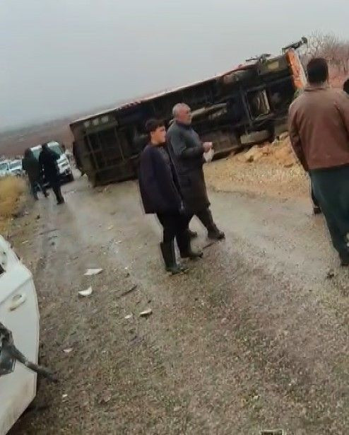 Gaziantep’te Otomobil ve Halk Otobüsü Çarpıştı: 5 Yaralı - Sayfa 1