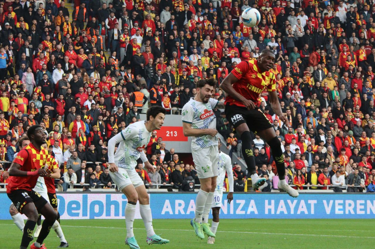 Göztepe: 1 - Çaykur Rizespor: 0 (İlk Yarı) - Sayfa 8