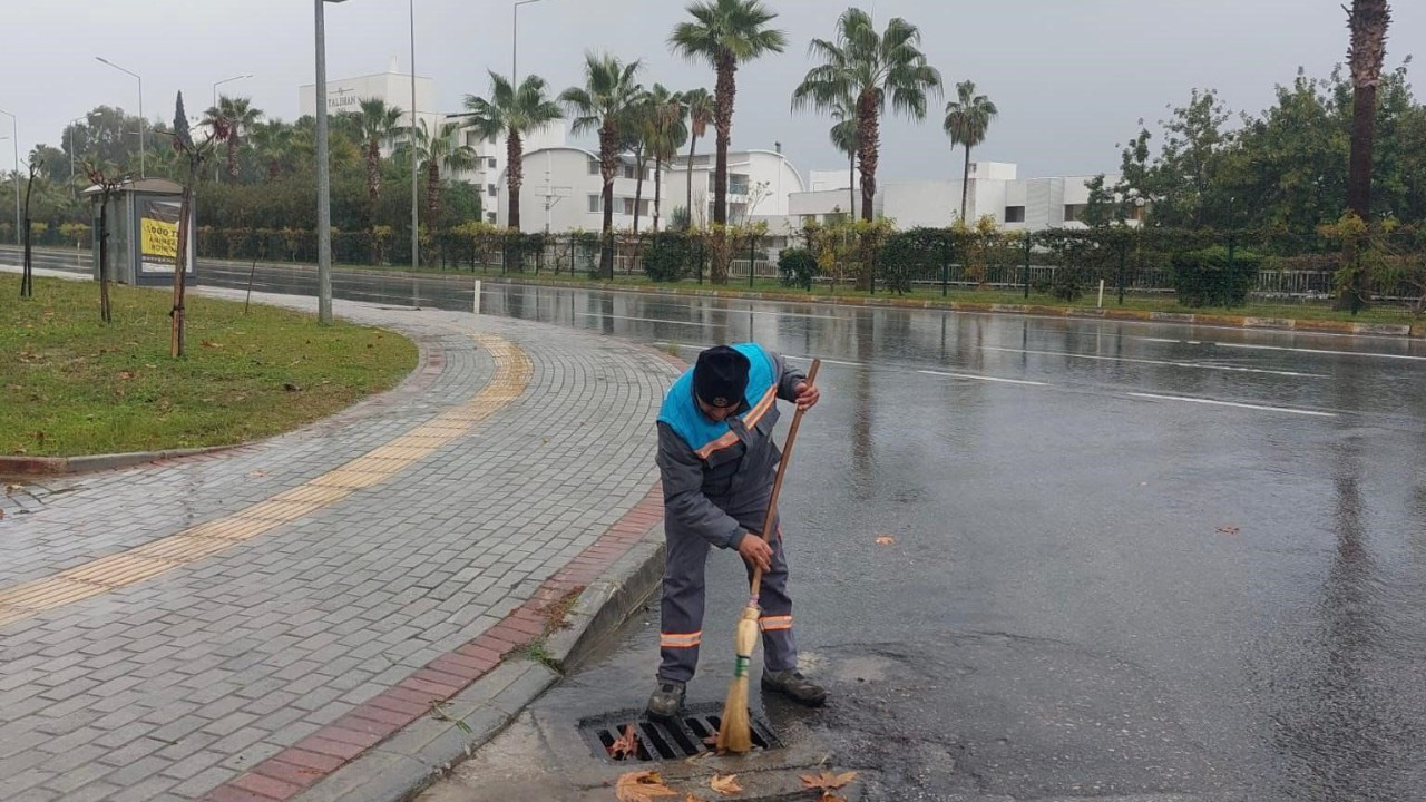 Alanya Belediye Başkanı Özçelik: "Her Durumda Halkımızın Yanındayız"