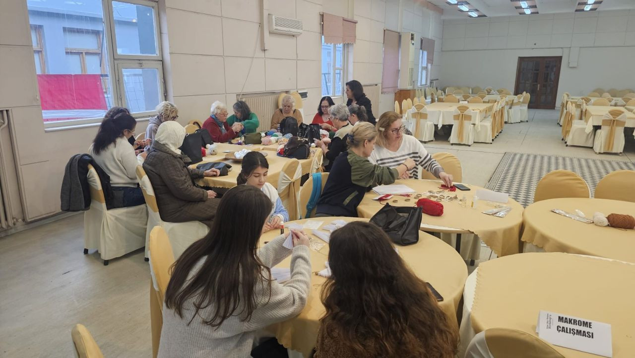 Bandırma’da Yılbaşı Coşkusu: El Emeği Workshop Etkinliği Başladı - Sayfa 5