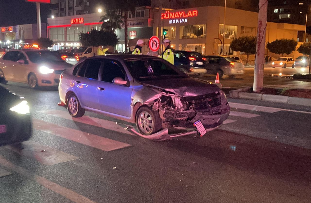 Mersin'de Polis Aracı Ters Döndü: Kazayı Şans Eseri Yara Almadan Atlattılar - Sayfa 2