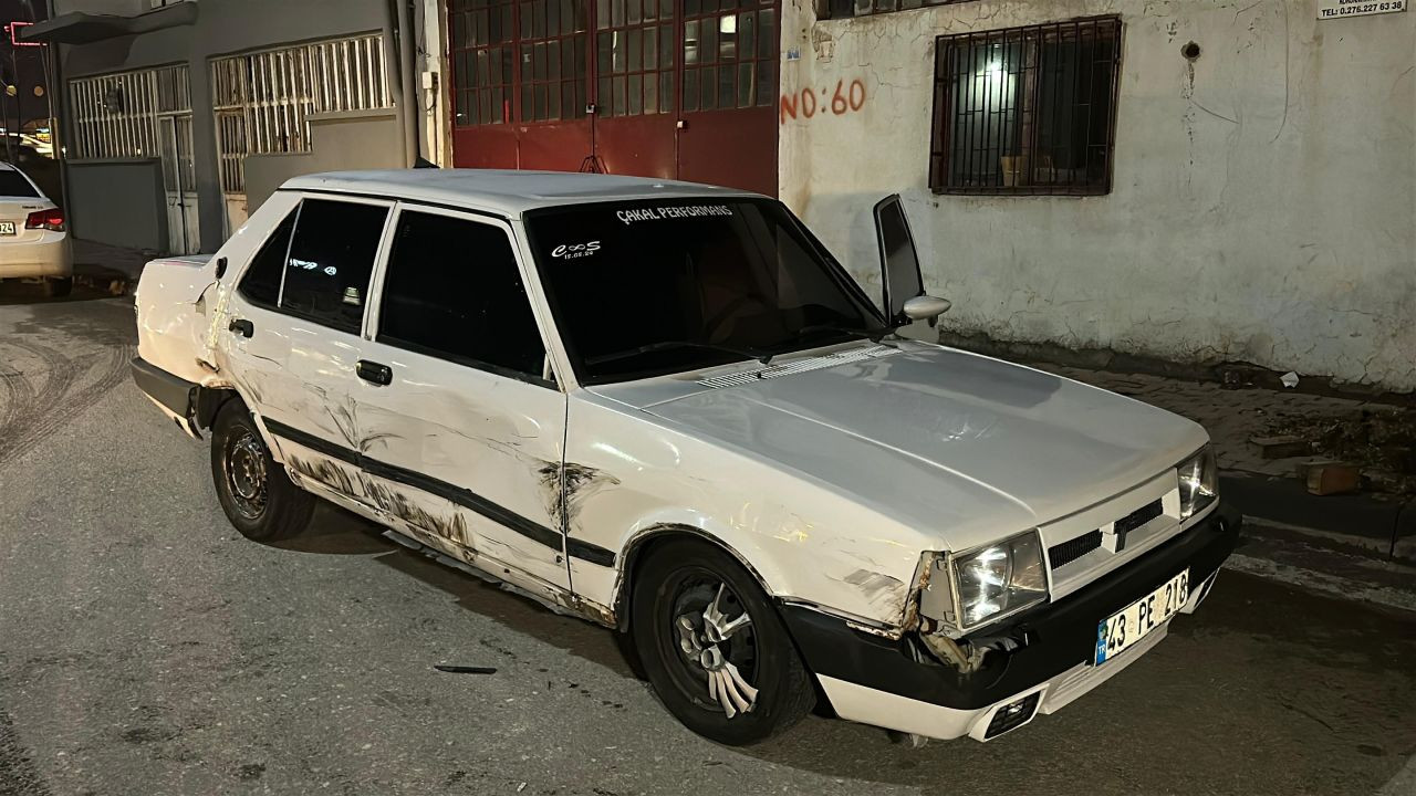 Uşak'ta Cip Kazası: Elektrik Panosuna Çarptı, 2 Yaralı - Sayfa 4