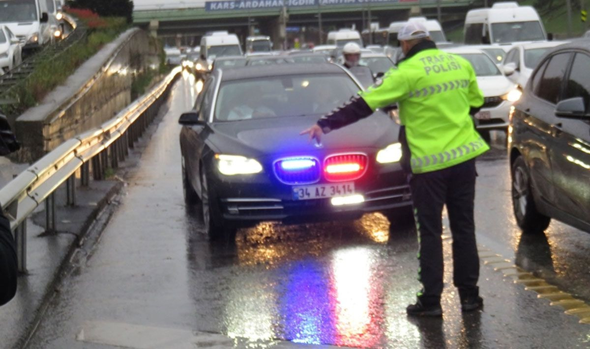 Trafik Polislerinden Sıkı Denetim! Yılbaşından Bu Yana 11 Bin 591 Çakar Sürücüsüne İşlem Yapıldı - Sayfa 8