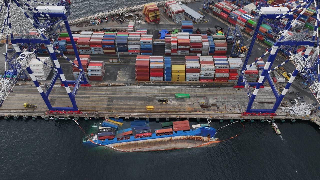 Ambarlı Limanı'nda Yan Yatan Gemi Havadan Görüntülendi - Sayfa 3