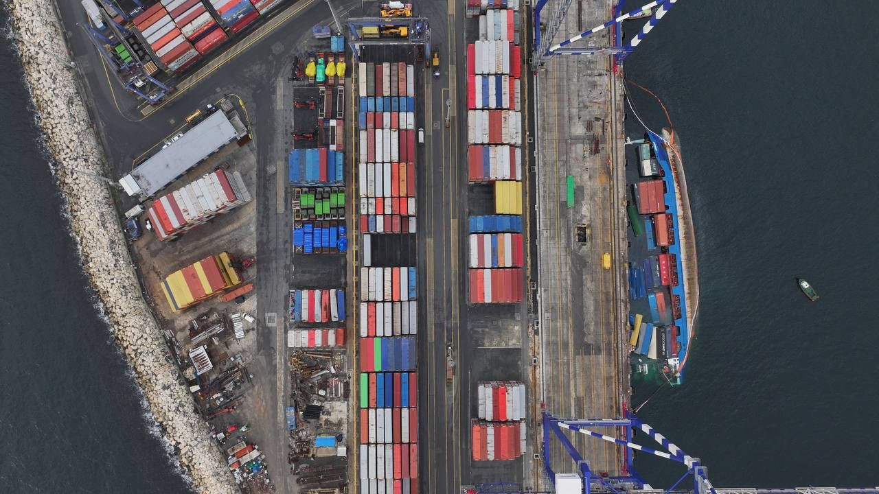 Ambarlı Limanı'nda Yan Yatan Gemi Havadan Görüntülendi - Sayfa 2