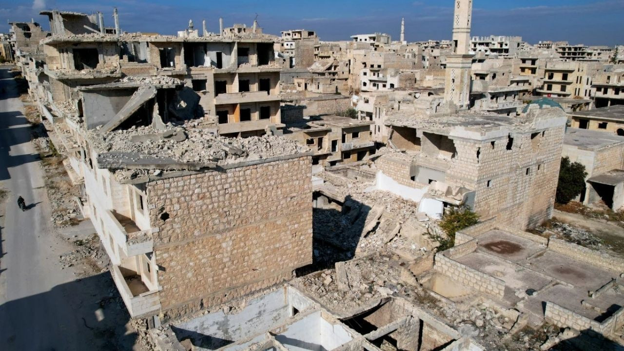 Suriye’de Esad Rejiminin Karanlık İzleri: Yıkılan Evlerin Demirlerini Sattılar