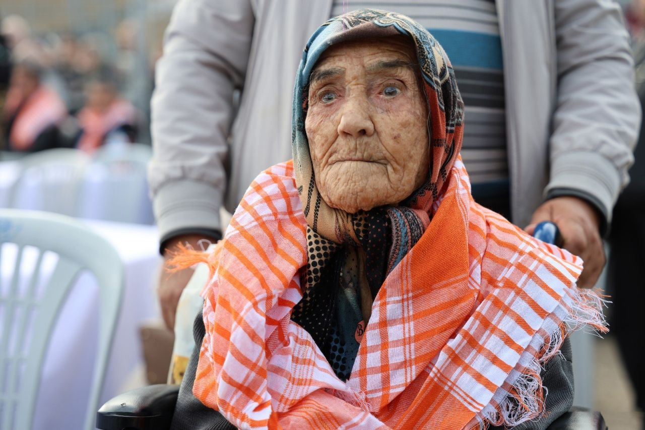 Hatice ninenin deve güreşi aşkı, engel tanımıyor - Sayfa 1