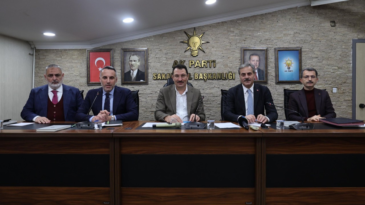 AK Parti Sakarya İl Yönetimi Toplantıda Bir Araya Geldi