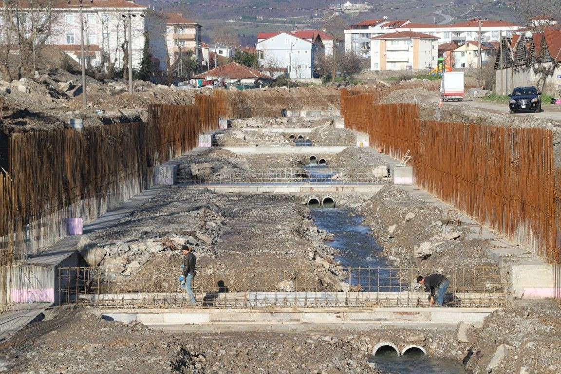 Uludere Çayı’nda 3. Etap Islah Çalışmaları Tüm Hızıyla Devam Ediyor - Sayfa 1