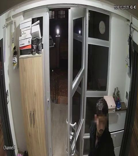 Adapazarı’nda Şaşırtan Hırsızlık: Alışveriş Yapar Gibi Ayakkabıları Çaldılar - Sayfa 3