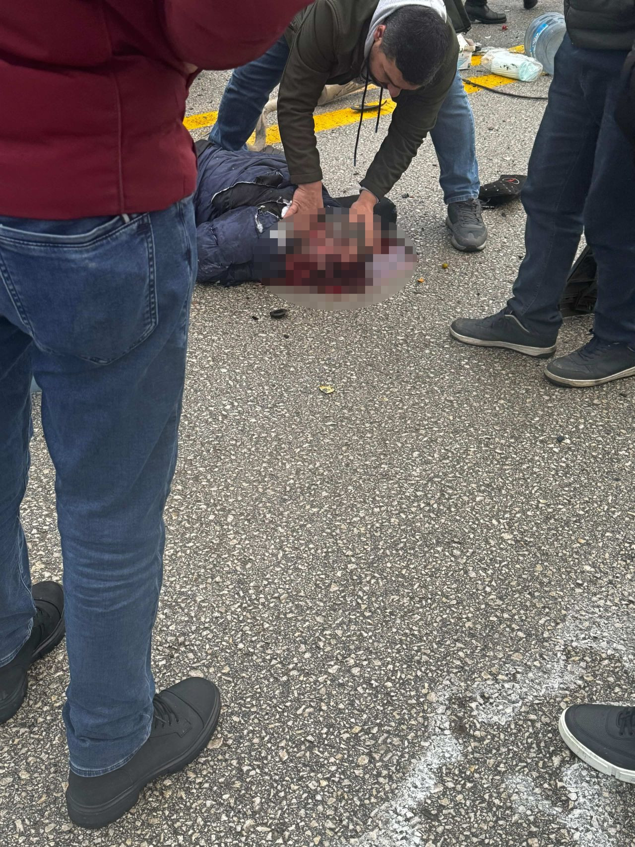 Ankara’da Servis Aracı ve Otomobil Çarpıştı: 1 Ölü, 10 Yaralı - Sayfa 1