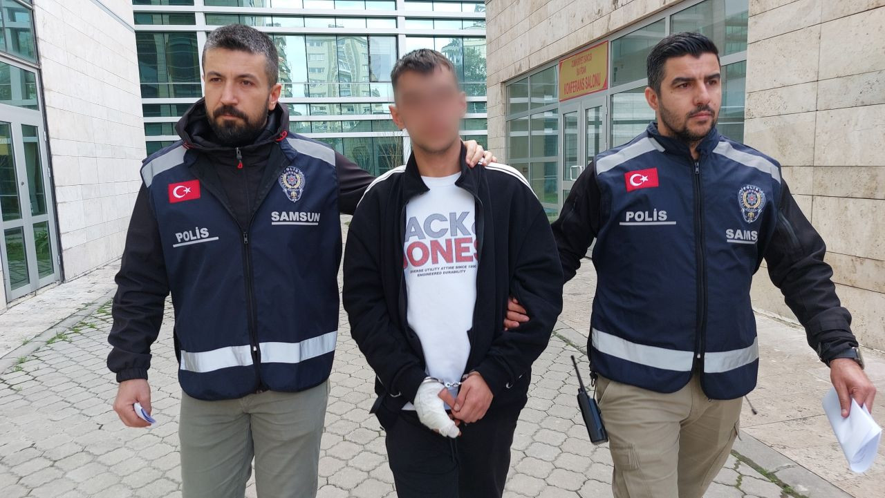 Samsun'da İçki Masasında Bıçaklı Saldırı: 2 Kişi Yaralandı - Sayfa 1