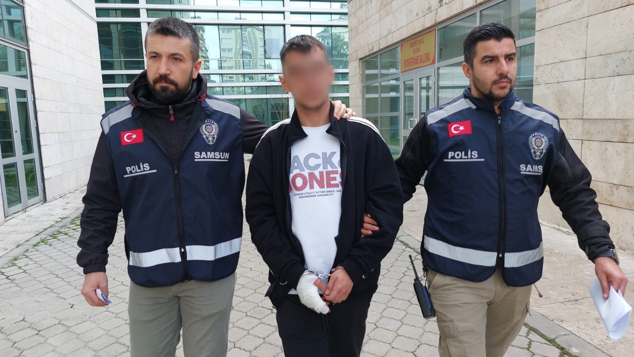 Samsun'da İçki Masasında Bıçaklı Saldırı: 2 Kişi Yaralandı