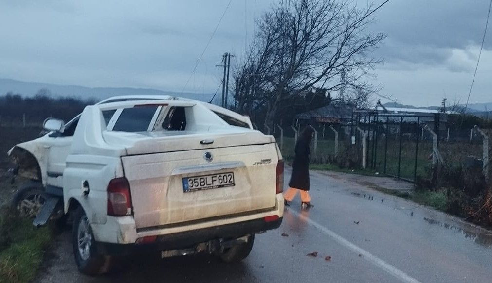 Kontrolden Çıkan Araç Direğe Çarptı: 1 Yaralı - Sayfa 2