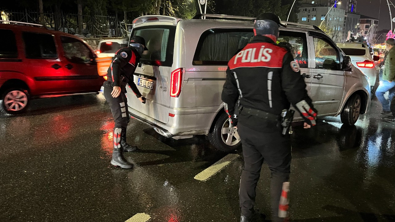 İstanbul Emniyet Müdürü Selami Yıldız Esenler’de Asayiş Denetiminde