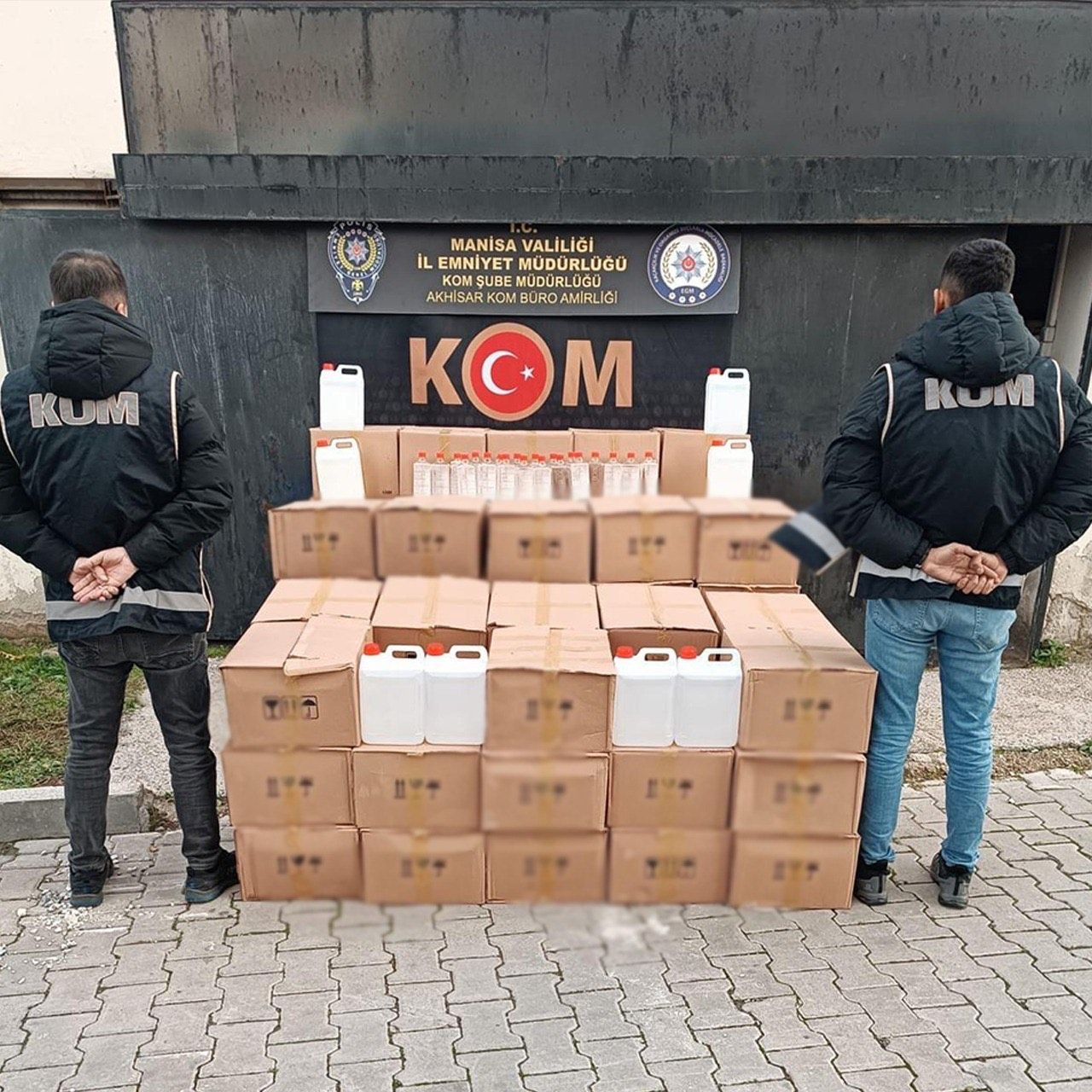 Manisa'da 8 İlçede Kaçak Alkol Operasyonu: 8 Gözaltı - Sayfa 1