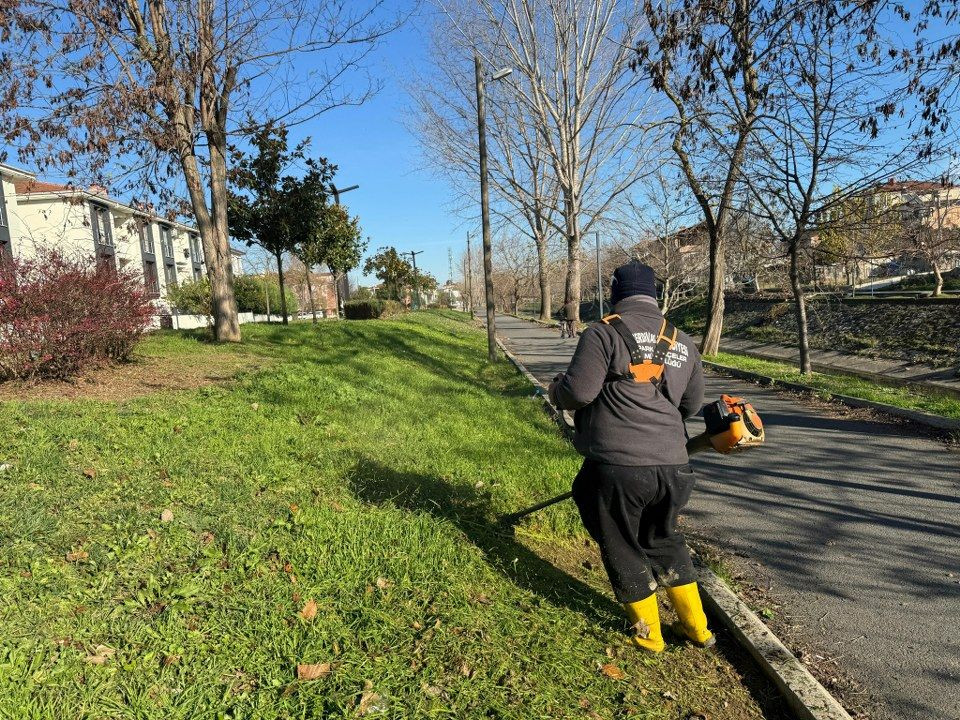 Serdivan'da Kanal Boyunda Çevre Düzenlemesi: Yeni Yürüyüş Yolları ve Estetik Peyzaj! - Sayfa 3
