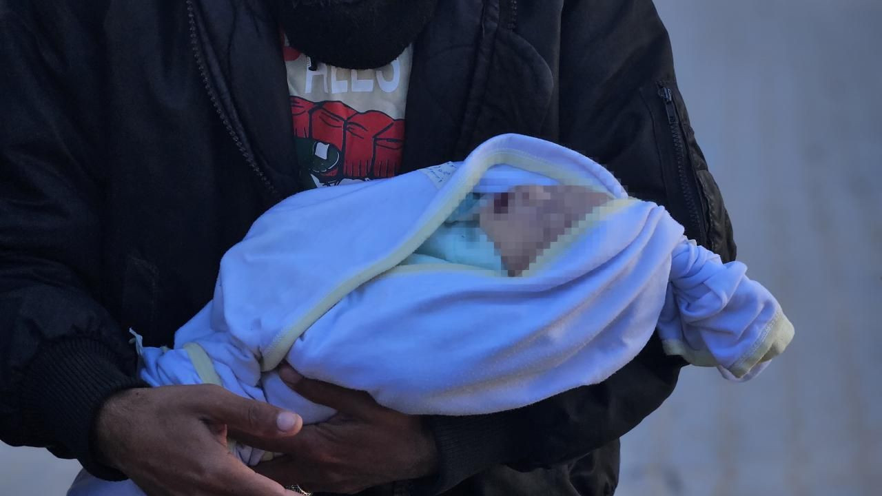 Gazze’de Çadırda Kalan Bebek Soğuk Hava Nedeniyle Hayatını Kaybetti - Sayfa 10