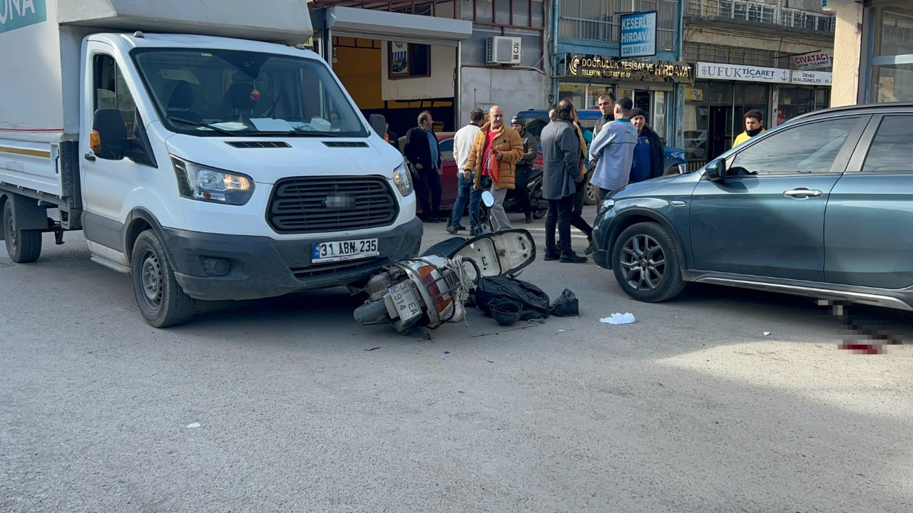 Hatay’da Kaza: Motosiklet Sürücüsünün Ekmeği Yürekleri Burktu