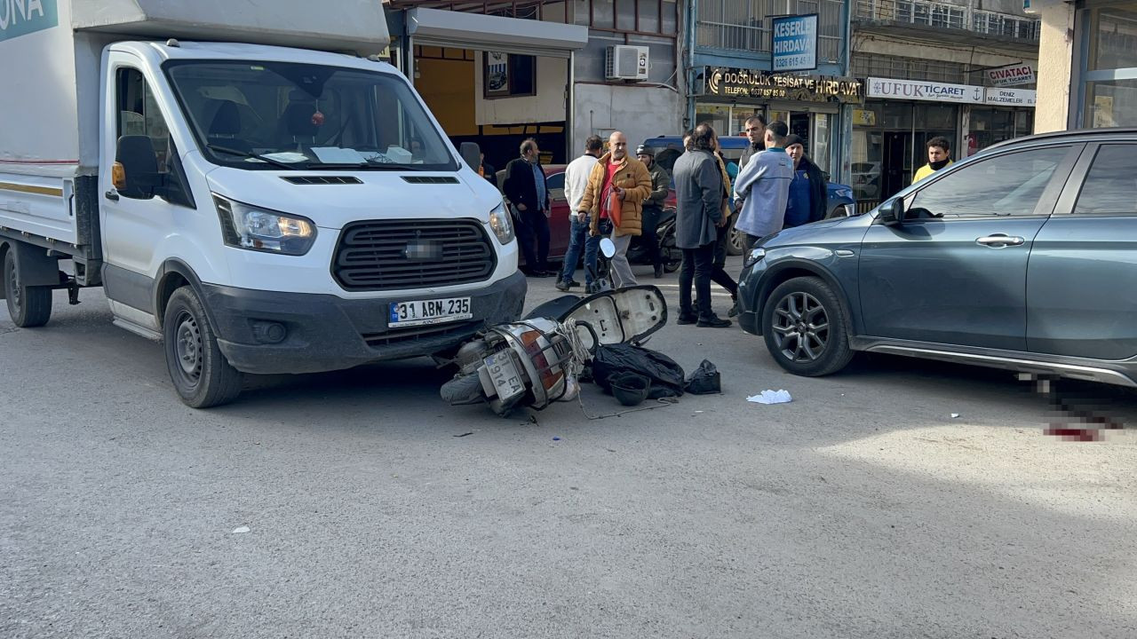 Hatay’da Kaza: Motosiklet Sürücüsünün Ekmeği Yürekleri Burktu - Sayfa 1