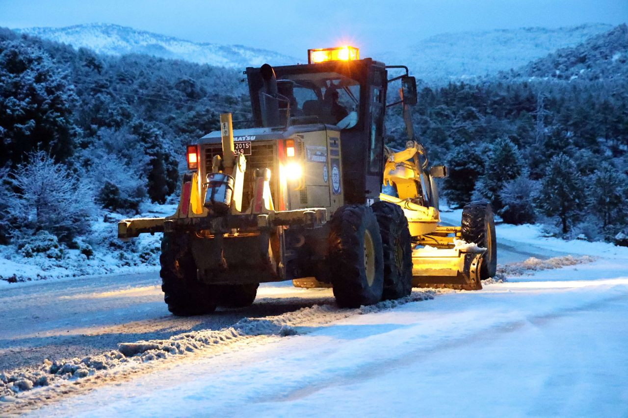 Muğla’nın Yüksek Kesimlerinde Kar Yağışı: Ekipler Seferber Oldu - Sayfa 6