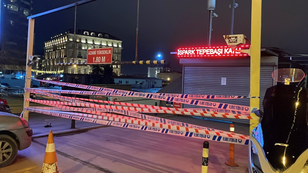 Beyoğlu’nda Kolonları Çatlayan İSPARK Otoparkı Boşaltıldı