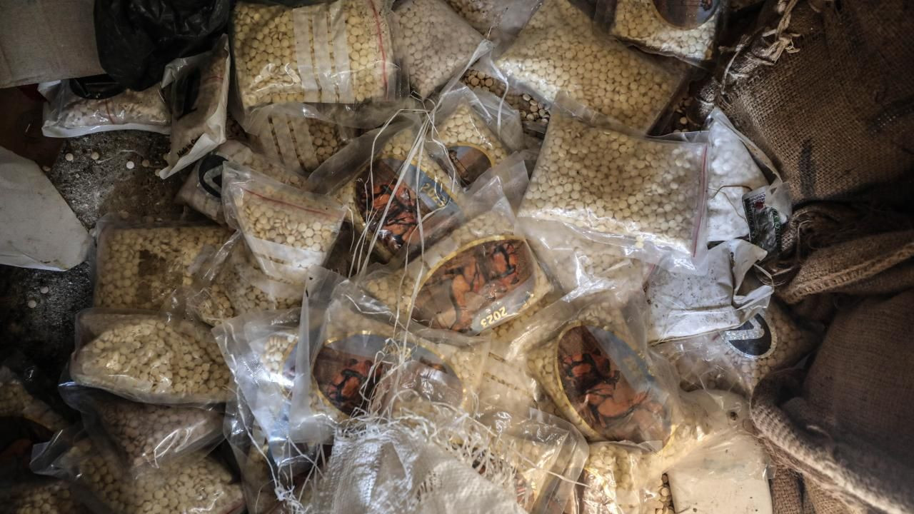 Suriye’de Çöken Rejimin Ardından: Uyuşturucu Depoları İmha Edildi - Sayfa 3