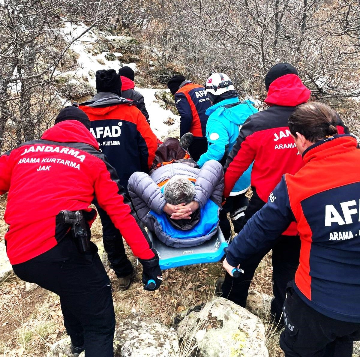 Erciyes'te Yürüyüş Yaparken Ayağı Kırılan Dağcı Kurtarıldı - Sayfa 1