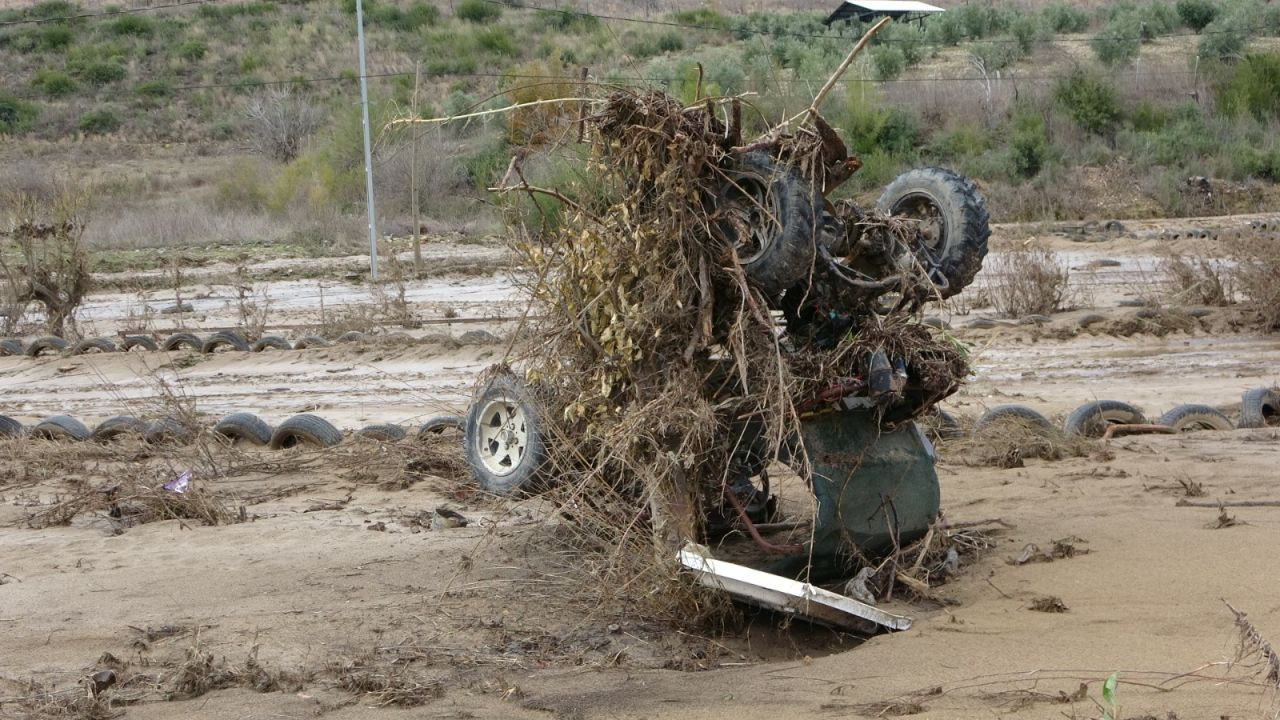 Sel Safari İstasyonunu Vurdu, Onlarca ATV Kayıp - Sayfa 11