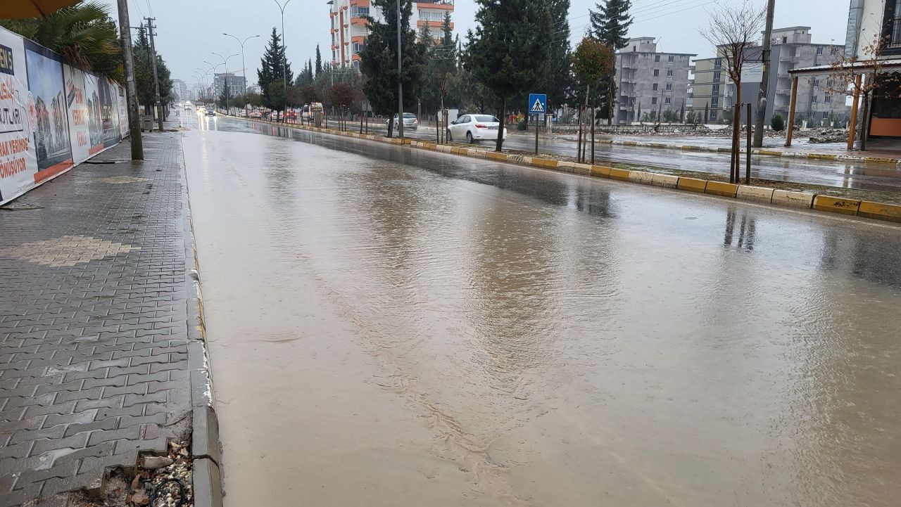 Adıyaman’da Sağanak Yağış Hayatı Olumsuz Etkiledi - Sayfa 3