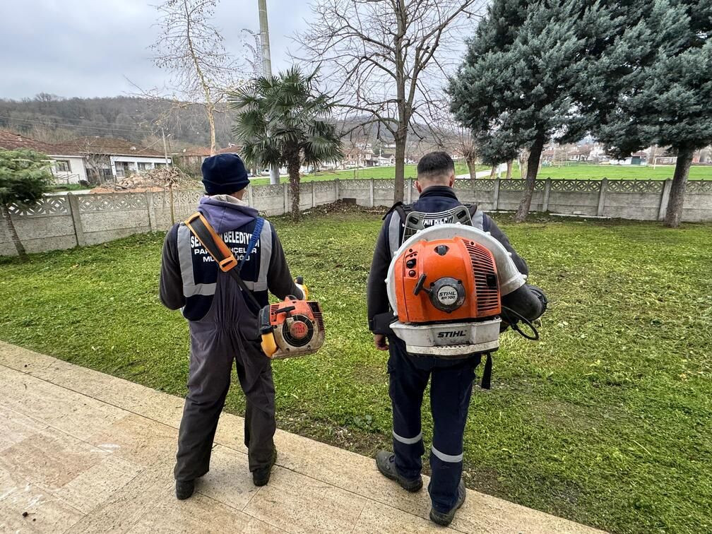 Serdivan’da Yeşil Alanlar Yenilendi - Sayfa 1