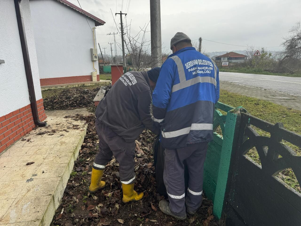 Serdivan’da Yeşil Alanlar Yenilendi - Sayfa 3