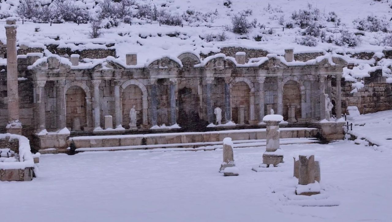 Burdur'da Karlar Altında Bir Masal Diyarı Sagalassos - Sayfa 4